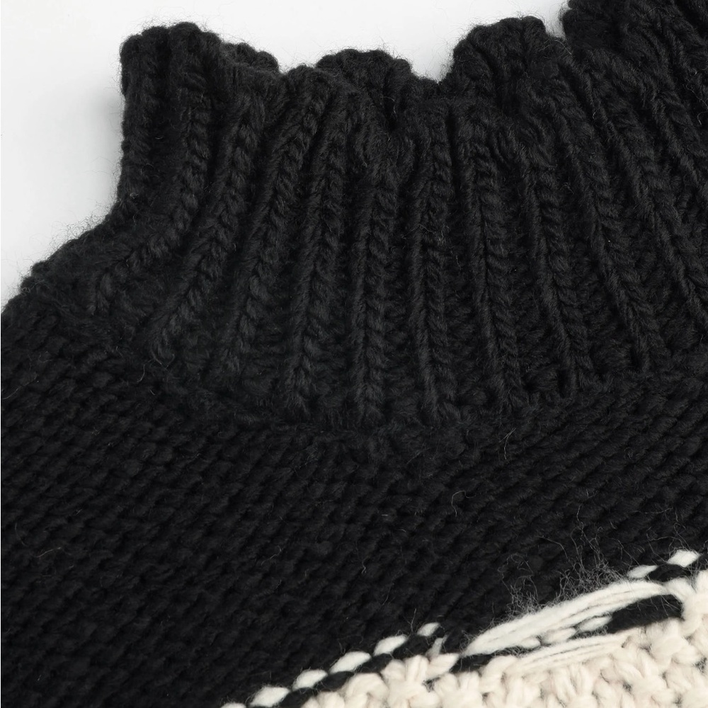 Black and White Flower Sweater - Picture 7 of 14